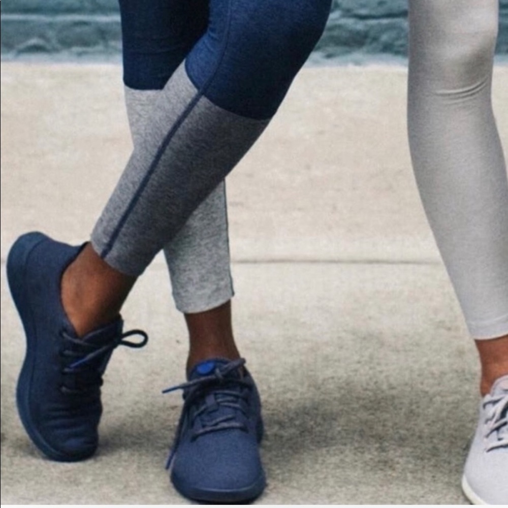 Like New Allbirds & Outdoor Voices Wool Runners Size 9